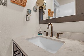 Dean's Retreat At Georgetown 3 Bedroom Dean's Retreat in Georgetown Sp