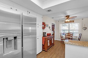 Dean's Retreat At Georgetown 3 Bedroom Dean's Retreat in Georgetown Sp