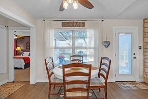 Dean's Retreat At Georgetown 3 Bedroom Dean's Retreat in Georgetown Sp