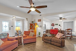 Dean's Retreat At Georgetown 3 Bedroom Dean's Retreat in Georgetown Sp