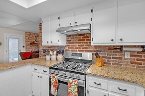 Dean's Retreat At Georgetown 3 Bedroom Dean's Retreat in Georgetown Sp