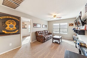 Desert Oasis W/ Pool & Stunning Mountain Views 4 Bedroom Home