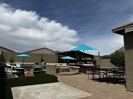 Desert Oasis W/ Pool & Stunning Mountain Views 4 Bedroom Home