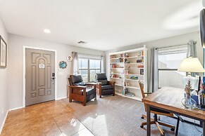 Desert Oasis W/ Pool & Stunning Mountain Views 4 Bedroom Home