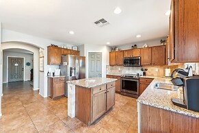 Desert Oasis W/ Pool & Stunning Mountain Views 4 Bedroom Home