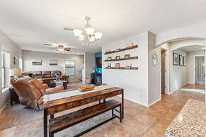 Desert Oasis W/ Pool & Stunning Mountain Views 4 Bedroom Home