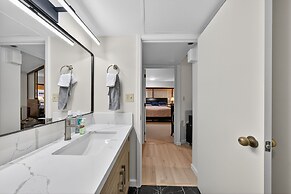 Chic Dt Honolulu Executive Condo 1 Bedroom Condo