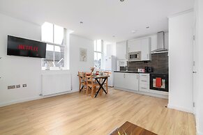 Deluxe 1 Bed Apartment, London