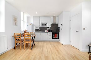 Deluxe 1 Bed Apartment, London