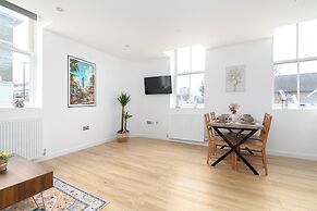 Deluxe 1 Bed Apartment, London