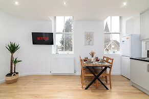 Deluxe 1 Bed Apartment, London