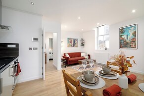 Deluxe 1 Bed Apartment, London