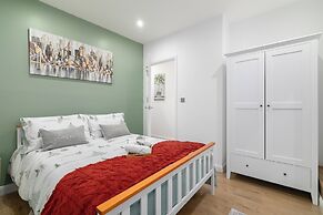 Deluxe 1 Bed Apartment, London