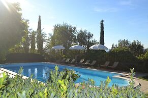 Cottage in Tuscany With Private Pool & Wine