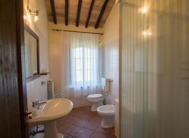 Cottage in Tuscany With Private Pool & Wine