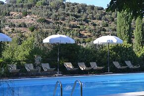 Cottage in Tuscany With Private Pool & Wine