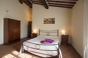 Cottage in Tuscany With Private Pool & Wine