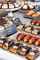 Ambasciatori Suite Hotel