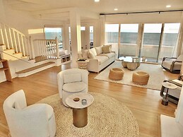 Beachfront Estate - LB Peninsula