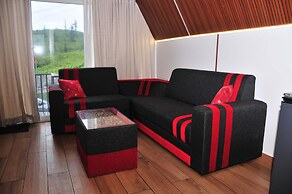 Kudaram County Resort