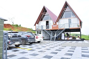 Kudaram County Resort