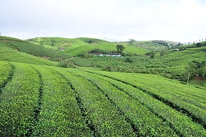 Kudaram County Resort