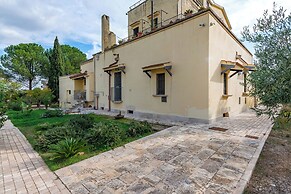 Nella Apartment With Pool