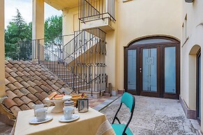 Nella Apartment With Pool