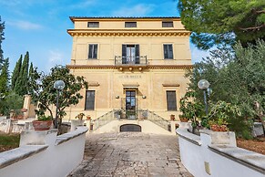 Nella Apartment With Pool