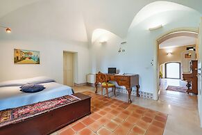 Nella Apartment With Pool