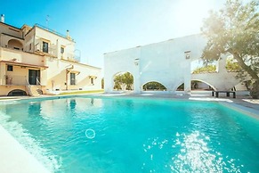 Nella Apartment With Pool