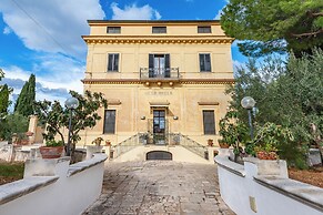 Nella Apartment With Pool