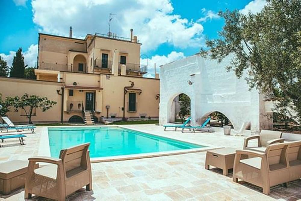 Nella Apartment With Pool