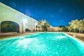 Nella Apartment With Pool