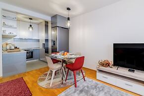 Modern Oasis With Terrace