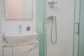 Modern Oasis With Terrace