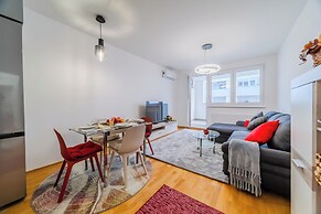 Modern Oasis With Terrace