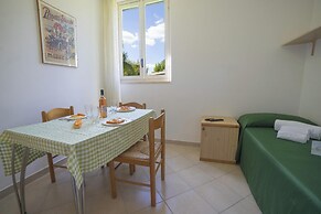 Le Onde Apartment 6 With Pool and Sea