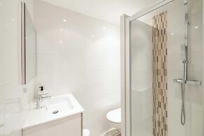 Renovated apt With Parking & Terrace - Palm Beach