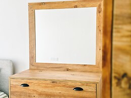 Apartmentsleep5-balcony-bqq-garden-pool