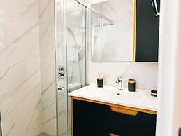 Apartmentsleep5-balcony-bqq-garden-pool