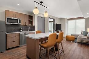 Hyatt House Mississauga / Airport Corporate Centre