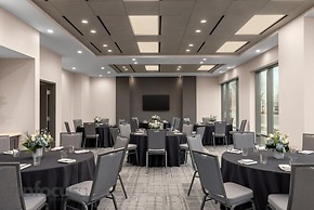 Hyatt House Mississauga / Airport Corporate Centre