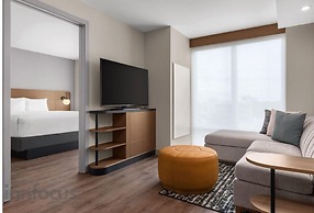 Hyatt House Mississauga / Airport Corporate Centre