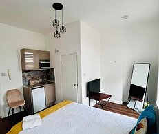 Dalston Luxe Studios