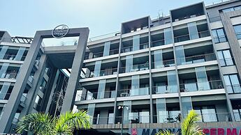 Elite Luxury Suites at Diamond in City