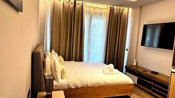 Elite Luxury Suites at Diamond in City