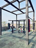 Elite Luxury Suites at Diamond in City