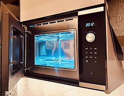 Elite Luxury Suites at Diamond in City