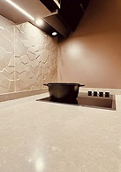 Elite Luxury Suites at Diamond in City